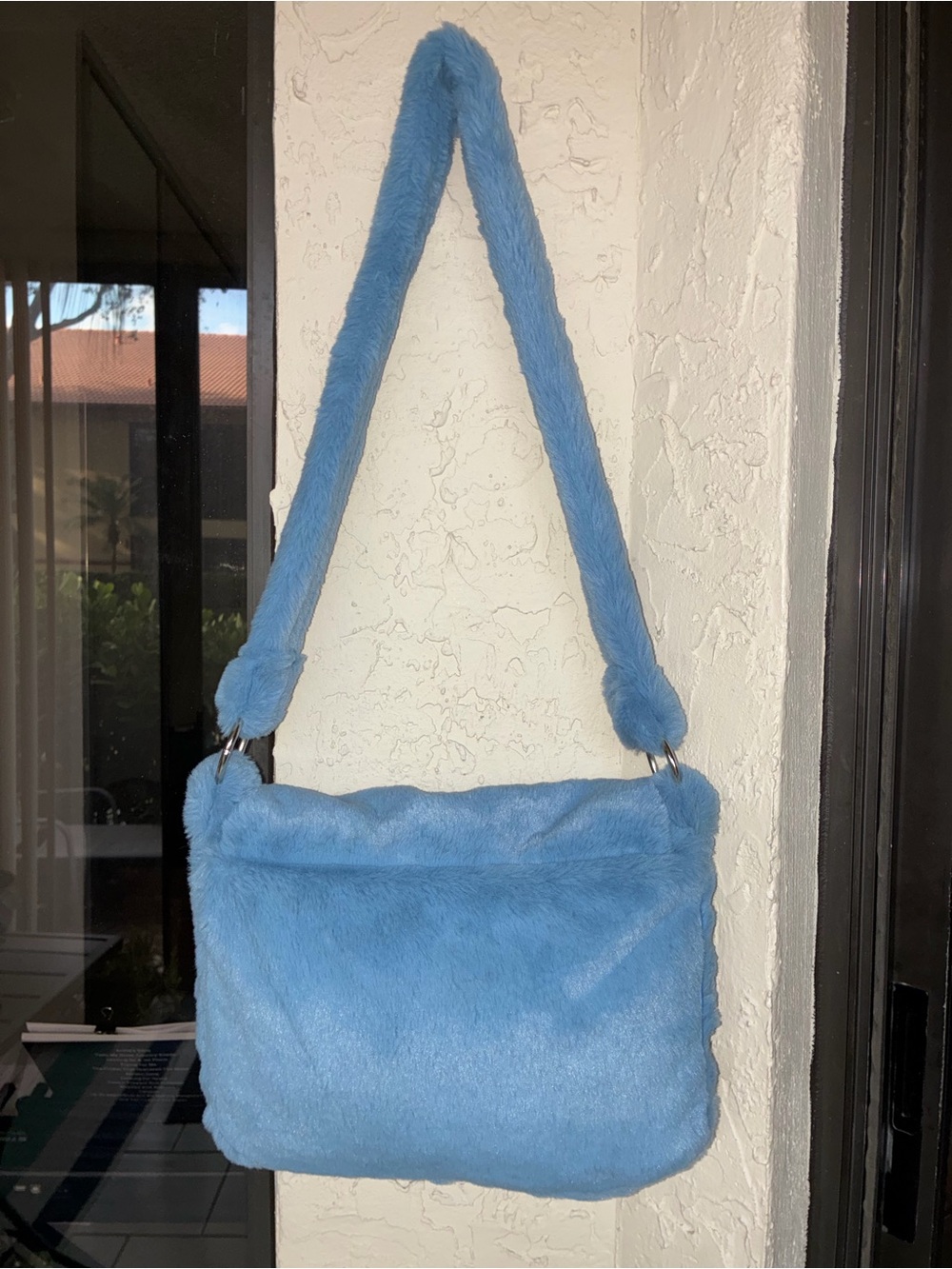 Lolita Jade Frankie Messenger Bag in Sky Blue Faux Fur - EUC - Picture 10 of 11